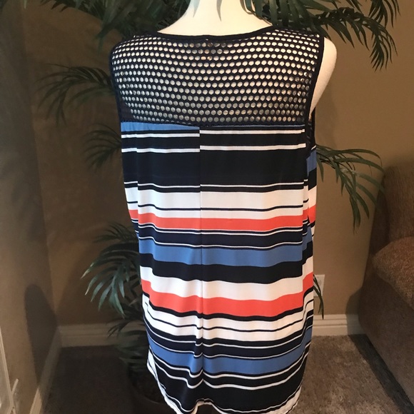 Lavish plus size sleeveless top w/Stretch - Picture 3 of 6